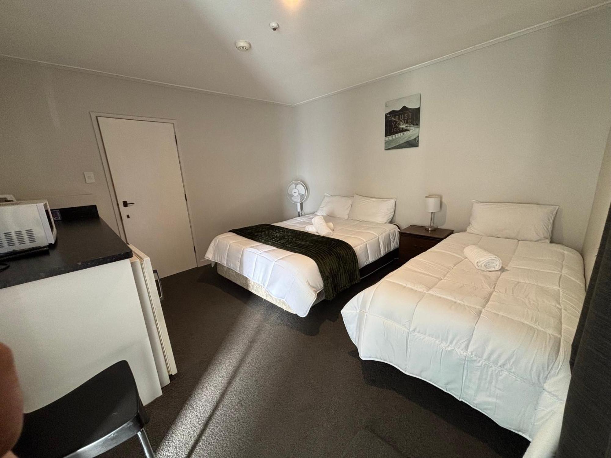 Leopard Hotel Waipukurau エクステリア 写真
